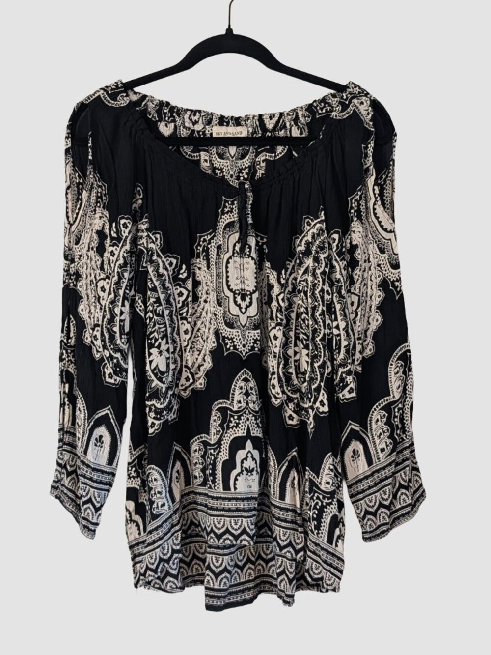 Sky & Sand Boho Black & White Print Blouse M Cold Shoulder Cutout Sleeve Flowy